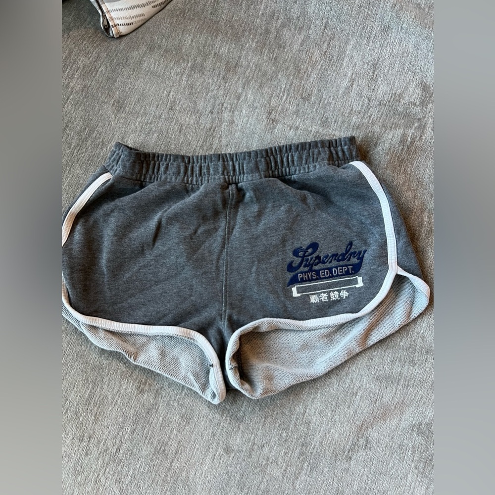 Super dry shorts size 8